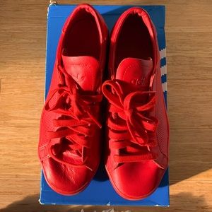 Adidas CourtVantage Adicolor Red
